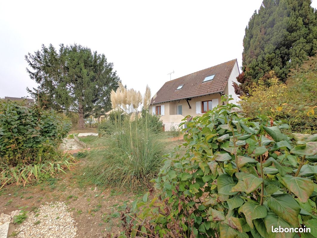 Maison 4 pièces 115 m² · à Montholon · 115 m² · 159 900 €