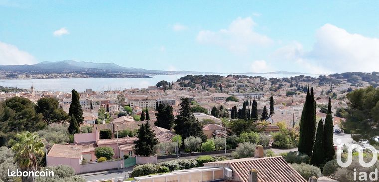 Villa 7 pièces 297 m²