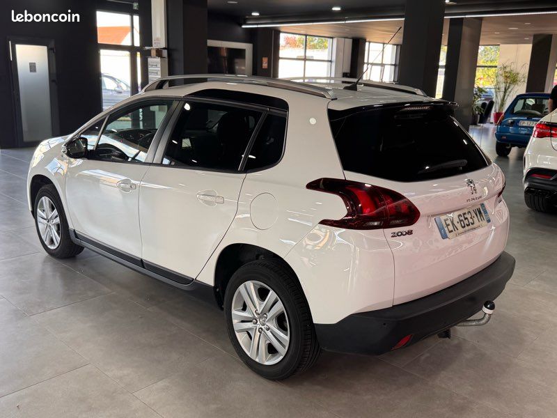 PEUGEOT 2008 1.2 THP 12V S&S 110 cv (image 3)