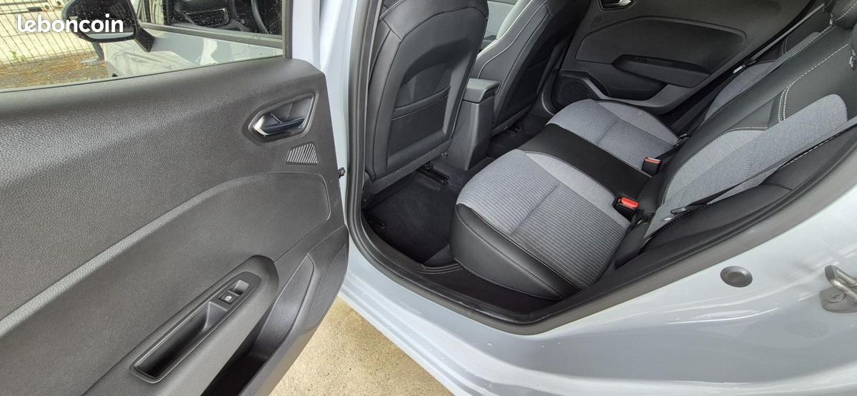 Renault Clio V 0.9 TCE 90 TECHNO (image 15)