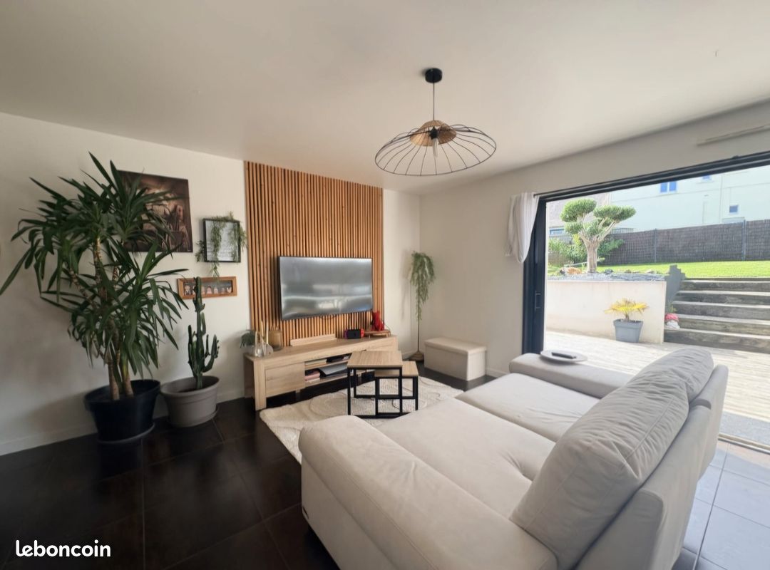 Maison 6 pièces 106 m² · à Saint-Évarzec · 106 m² · 360 000 €