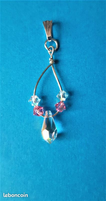Pendentif goutte en cristal swarovski avec perles de cristal swarovski (image 1)