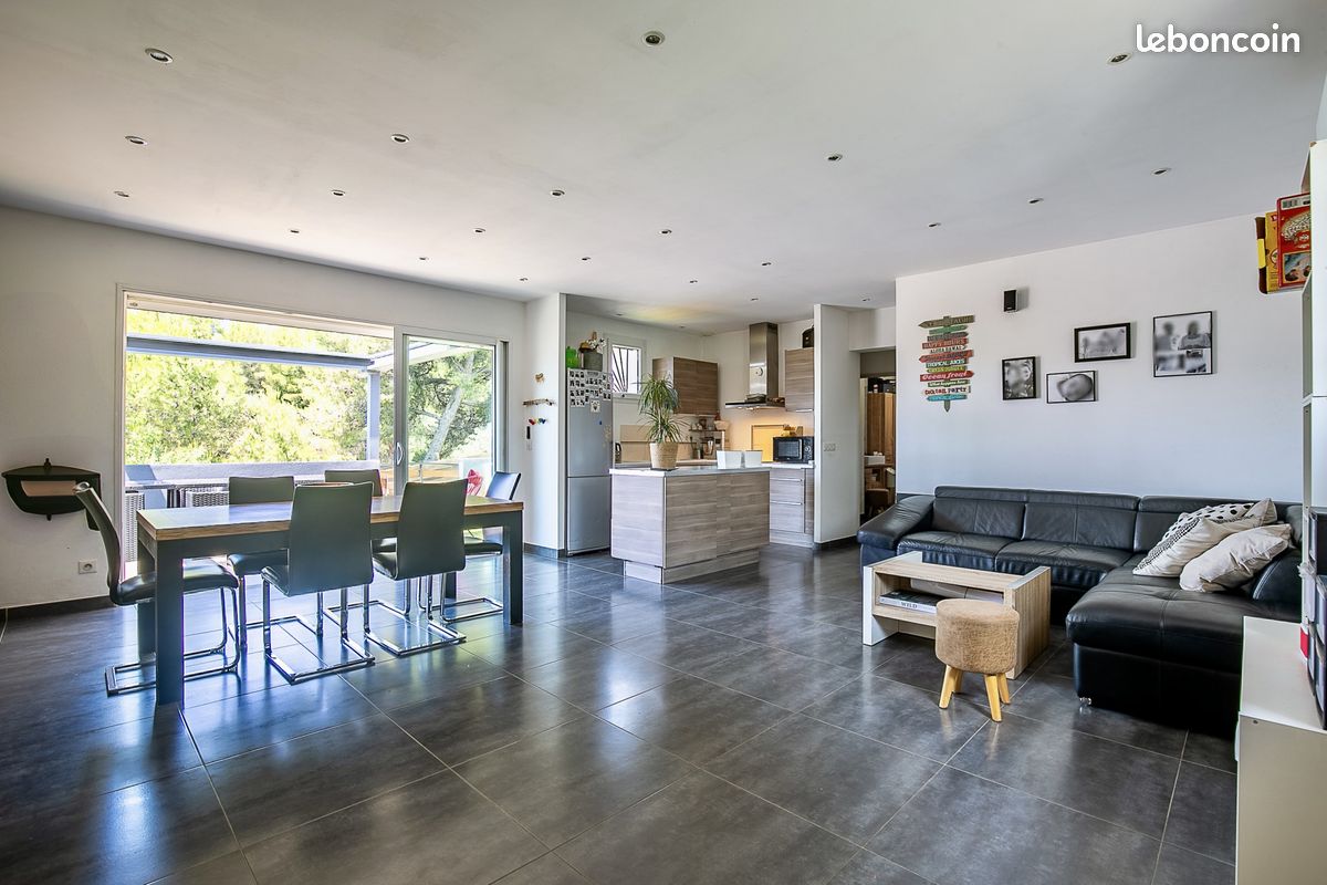 Maison 6 pièces 206 m² · à Marseille · 206 m² · 906 000 €