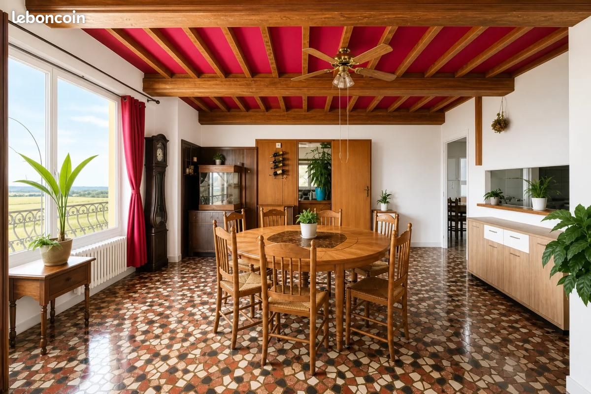 Maison 13 pièces 422 m² · à Saint-Héand · 422 m² · 415 000 €
