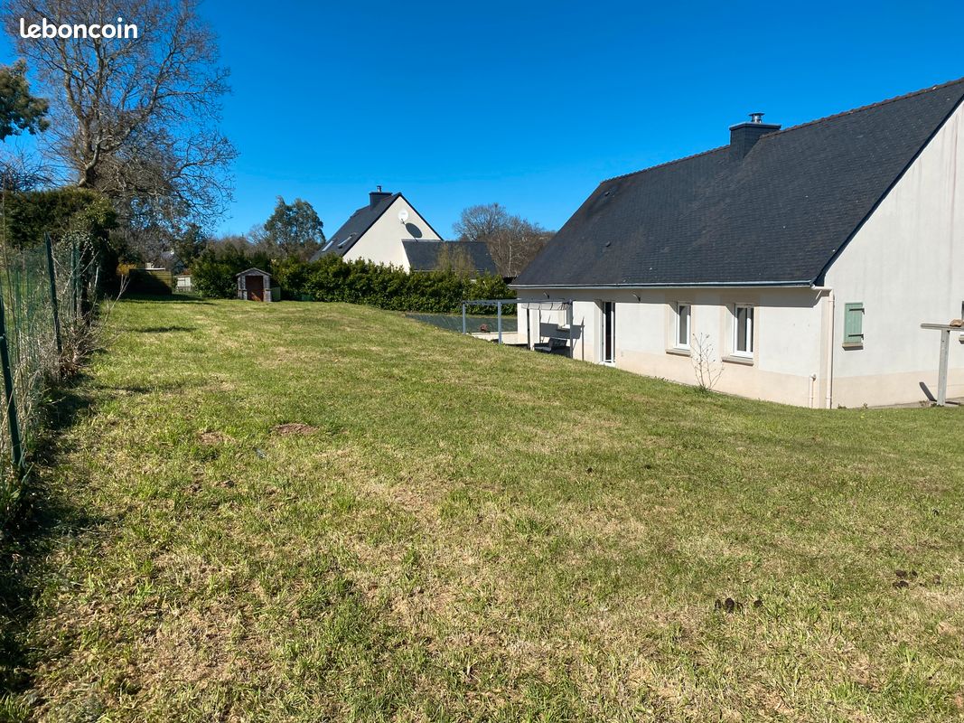 Maison 5 pièces 102 m² · à Hôpital-Camfrout · 102 m² · 290 000 €
