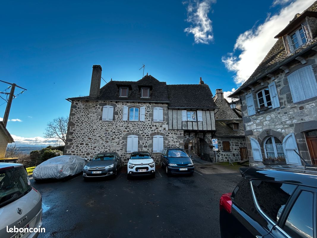 Belle Maison divisée à Mur de barrez (image 2)