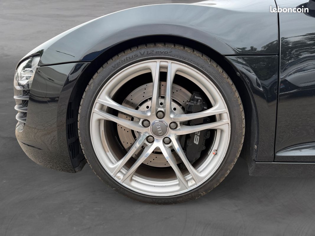 AUDI R8 V8 4.2 FSI QUATTRO 420 R-TRONIC 420Ch - Bang Olufsen - Sièges éléctrique/chauffants - Magnetic Ride - Caméra de Recul - GARANTIE 12 MOIS (image 25)