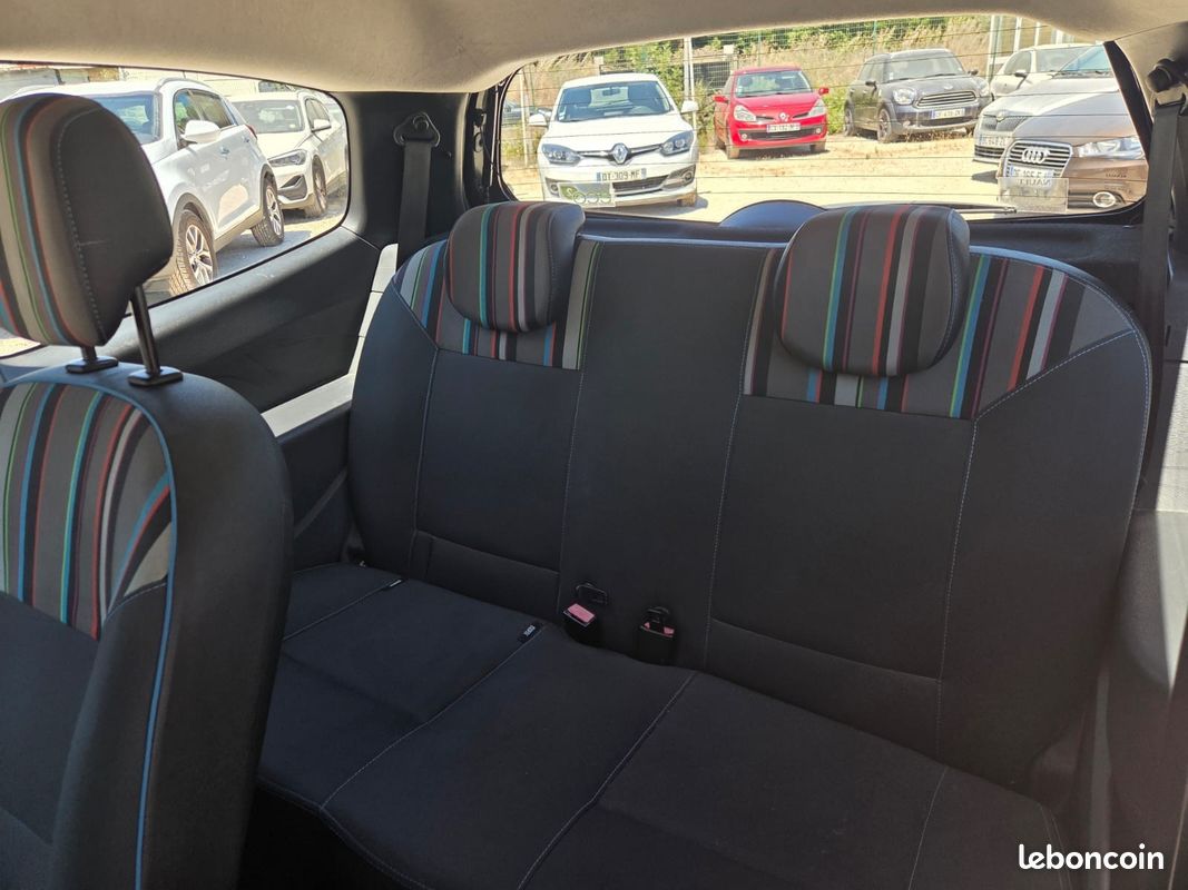 RENAULT TWINGO II 1.2 LEV 16v 75 eco2 Dynamique (image 9)