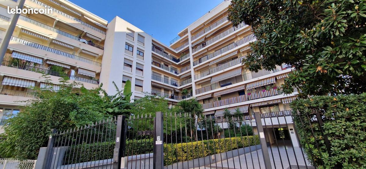 Appartement 1 pièce 29 m² · à Cannes · 29 m² · 705 €
