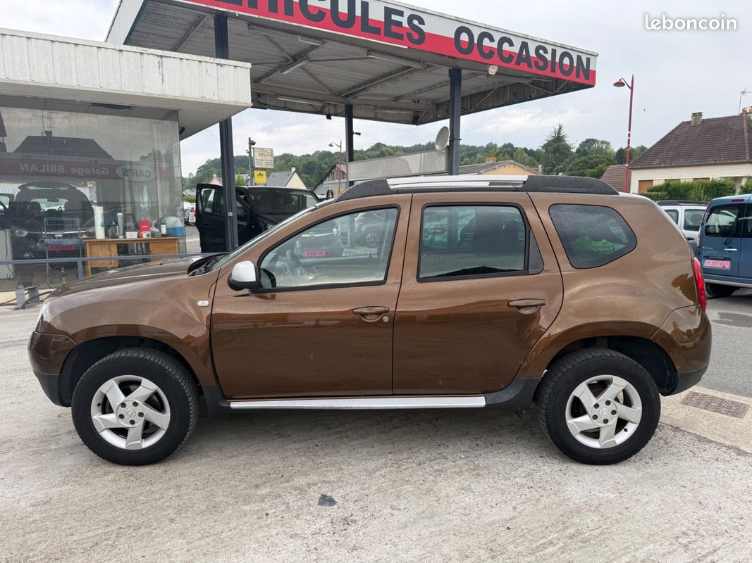 DACIA DUSTER 1.5dci 85 2eme main tres propre (image 4)