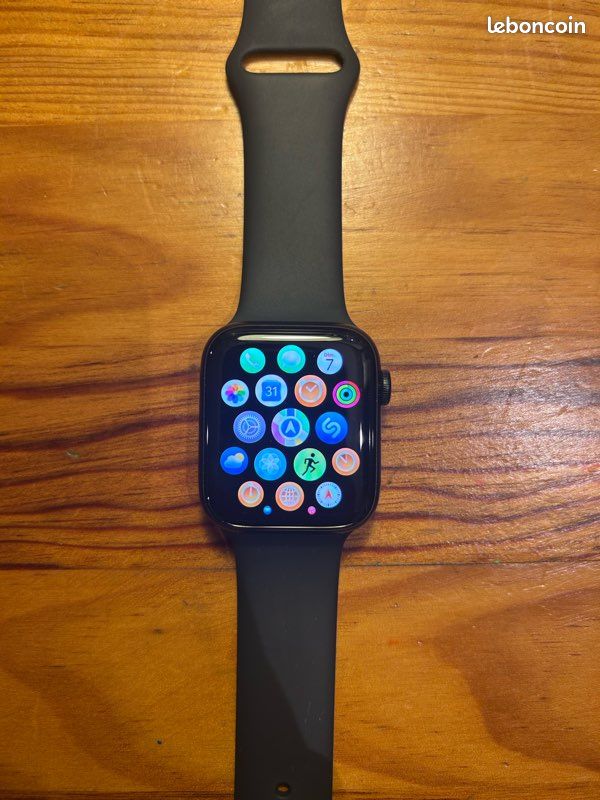 Apple Watch SE 3 (image 2)