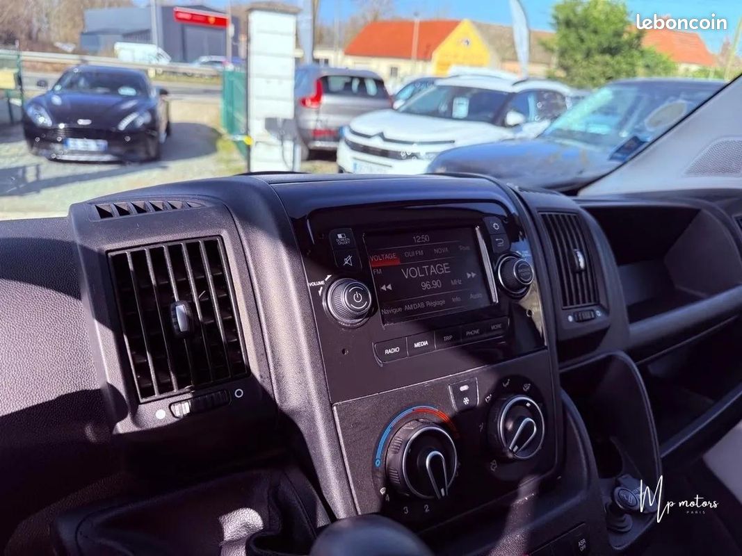 Peugeot Boxer Vu 2.2 BLUEHDI 140 L4H2 PREMIUM / 1E MAIN / PRIX TTC / TVA (image 9)