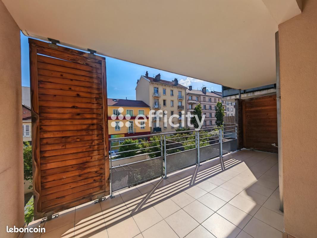Appartement 3 pièces 87 m² · à Fontaine · 87 m² · 215 000 €