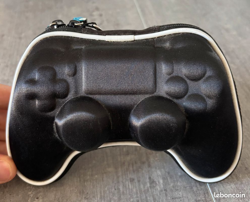 Playstation 4 pro (image 7)