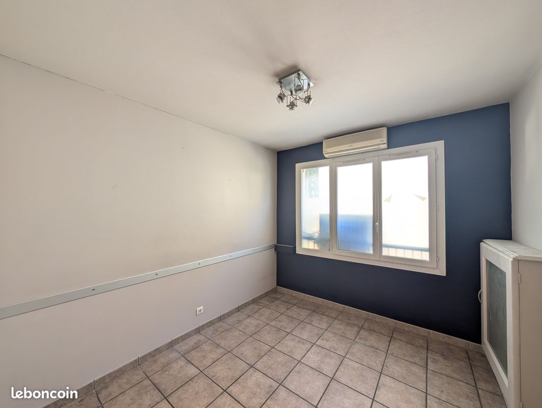Appartement 3 pièces 66 m² · à Marseille · 66 m² · 190 000 €