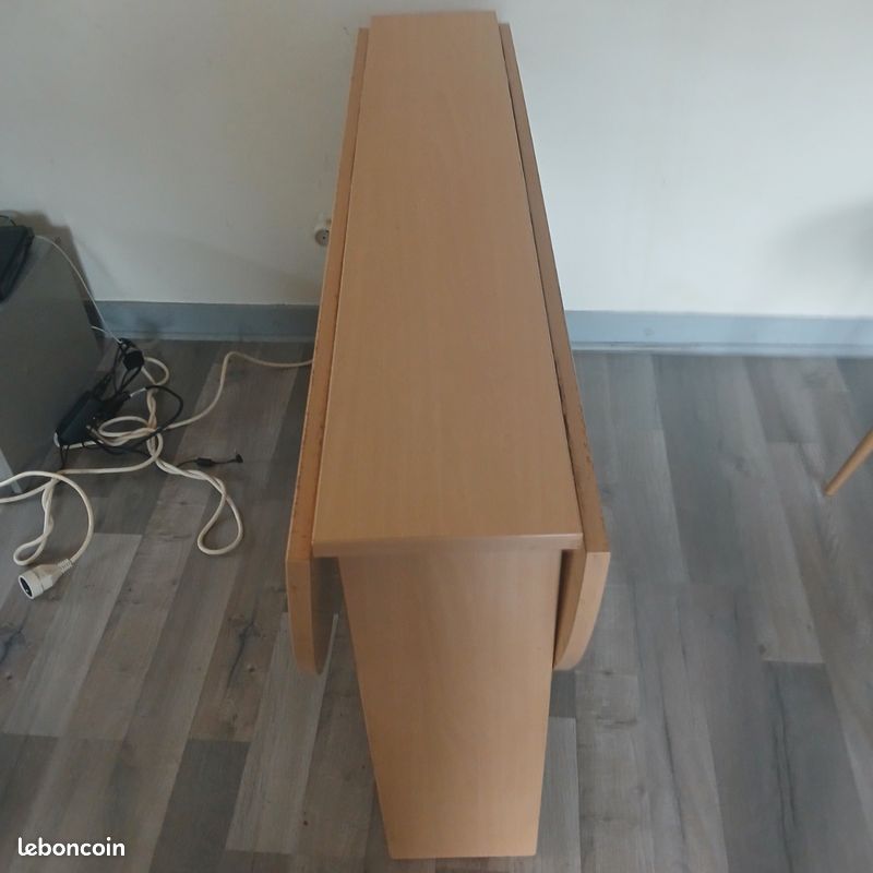 Ensemble table 5 ou 6 pers,4 chaises bois clair (image 2)