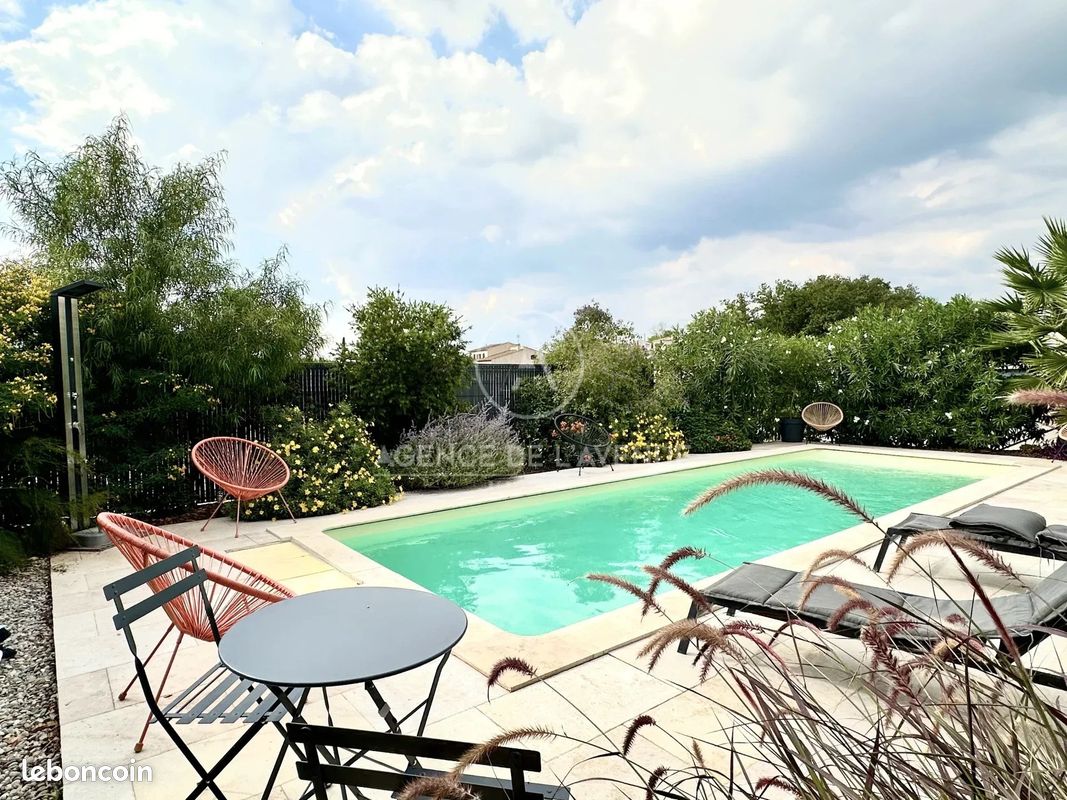 Maison 6 pièces 130 m² · au Castellet · 130 m² · 992 000 €