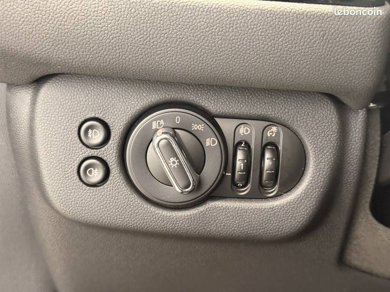 Mini Clubman Cooper 136 ch DKG7 Essential (image 30)