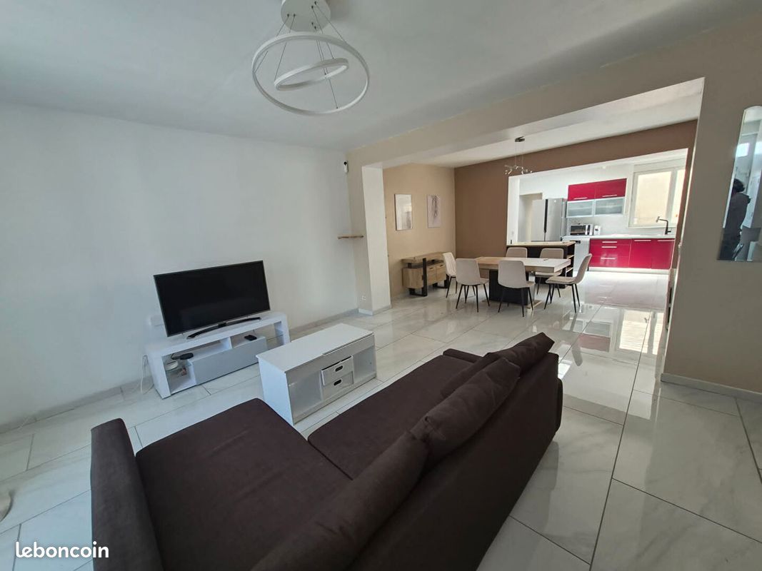 Appartement 1 pièce 12 m² · à Trith-Saint-Léger · 12 m² · 370 €