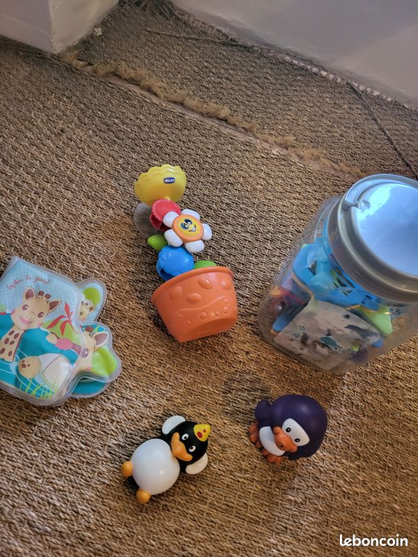 Lot jouets pour le bain (image 1)