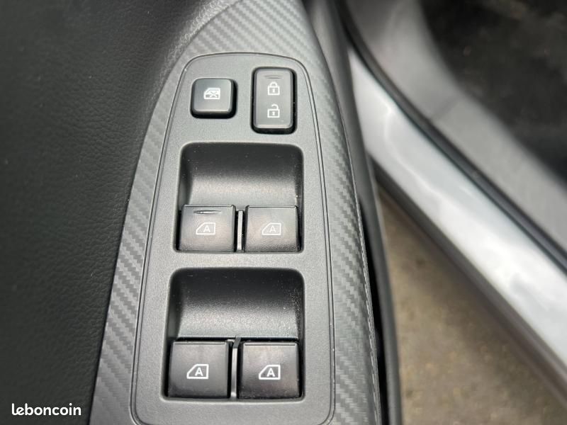 Mitsubishi Eclipse Cross 2.4 MIVEC PHEV 188ch Business 4WD (image 24)