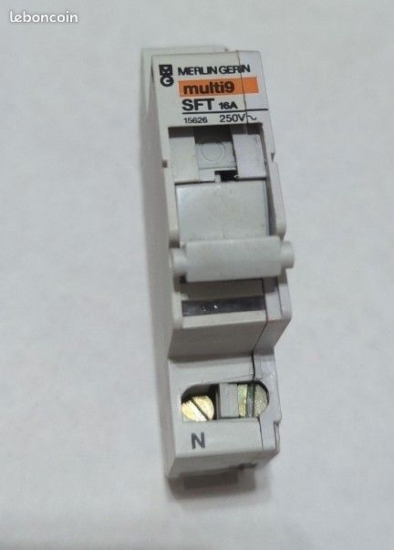 Sectionneur Porte-fusible Merlin Gerin 15624 - 32A 250V - Neuf (Multi9 SFT) - Pour Installation électrique