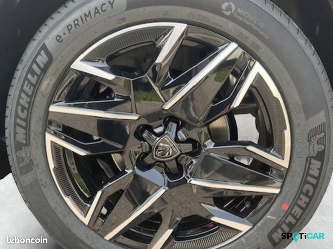 PEUGEOT 3008 Hybrid 145 e-DCS6 GT (image 11)