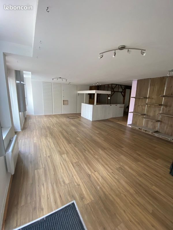 Local commercial 3 pièces 92 m² · à Troyes · 92 m² · 690 €/mois