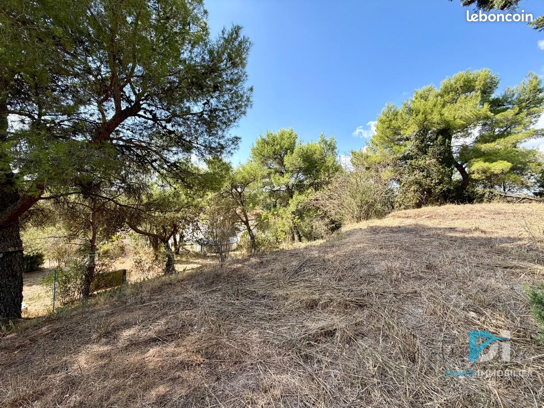 Terrain 1329 m² · à Castelnau-de-Guers · 1 329 m² · 150 000 €