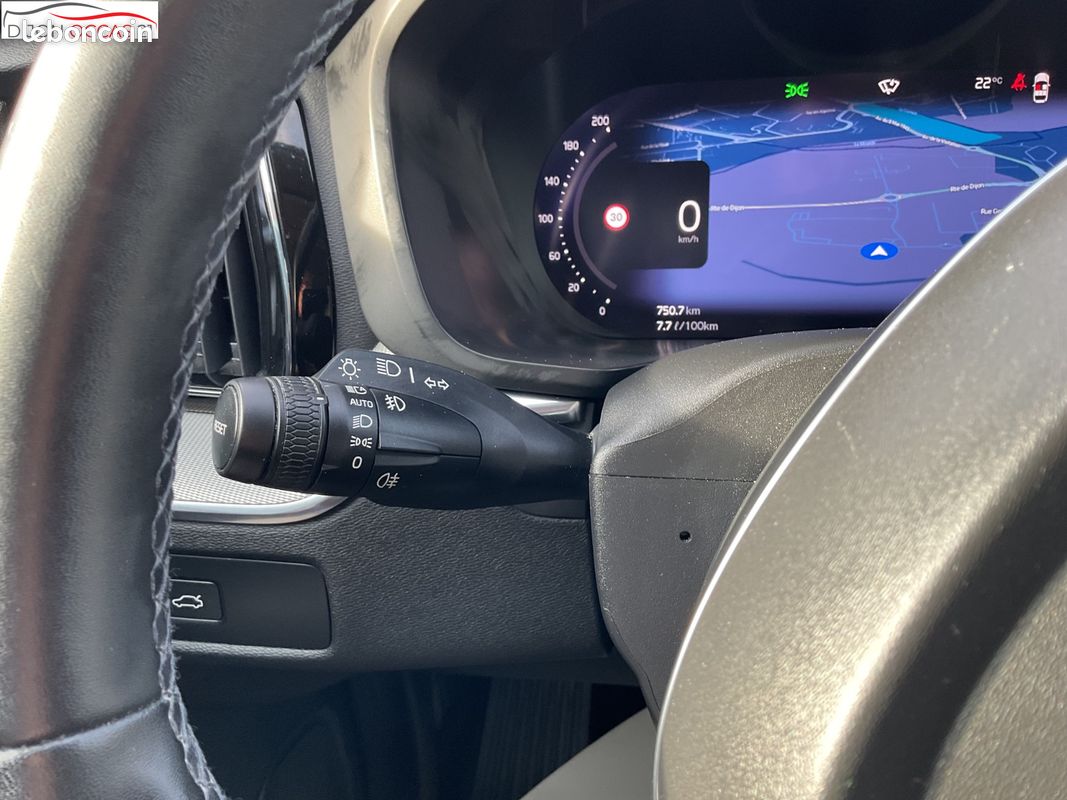 VOLVO XC60 B4 (Diesel) 197 ch Geartronic 8 R-Design (image 27)