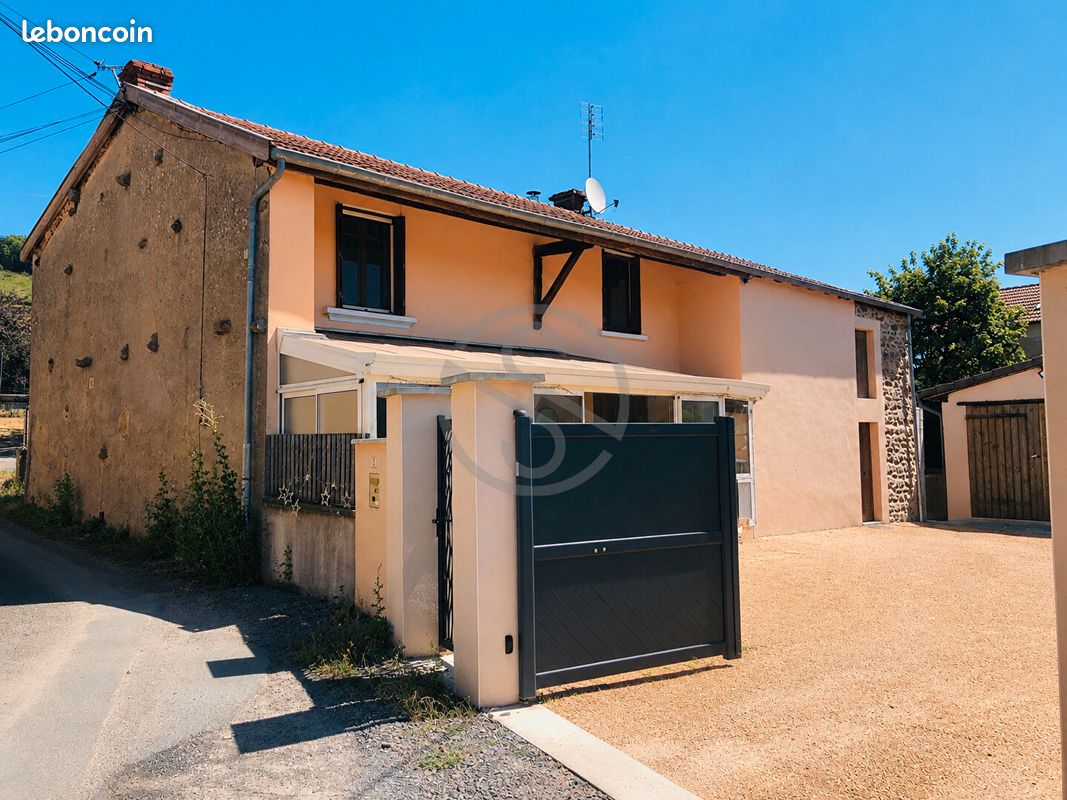 Maison 6 pièces 93 m² · à Matour · 93 m² · 250 000 €