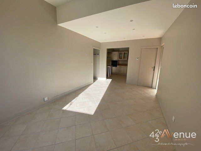 Appartement 3 pièces 65 m² · à Saint-Étienne · 65 m² · 580 €