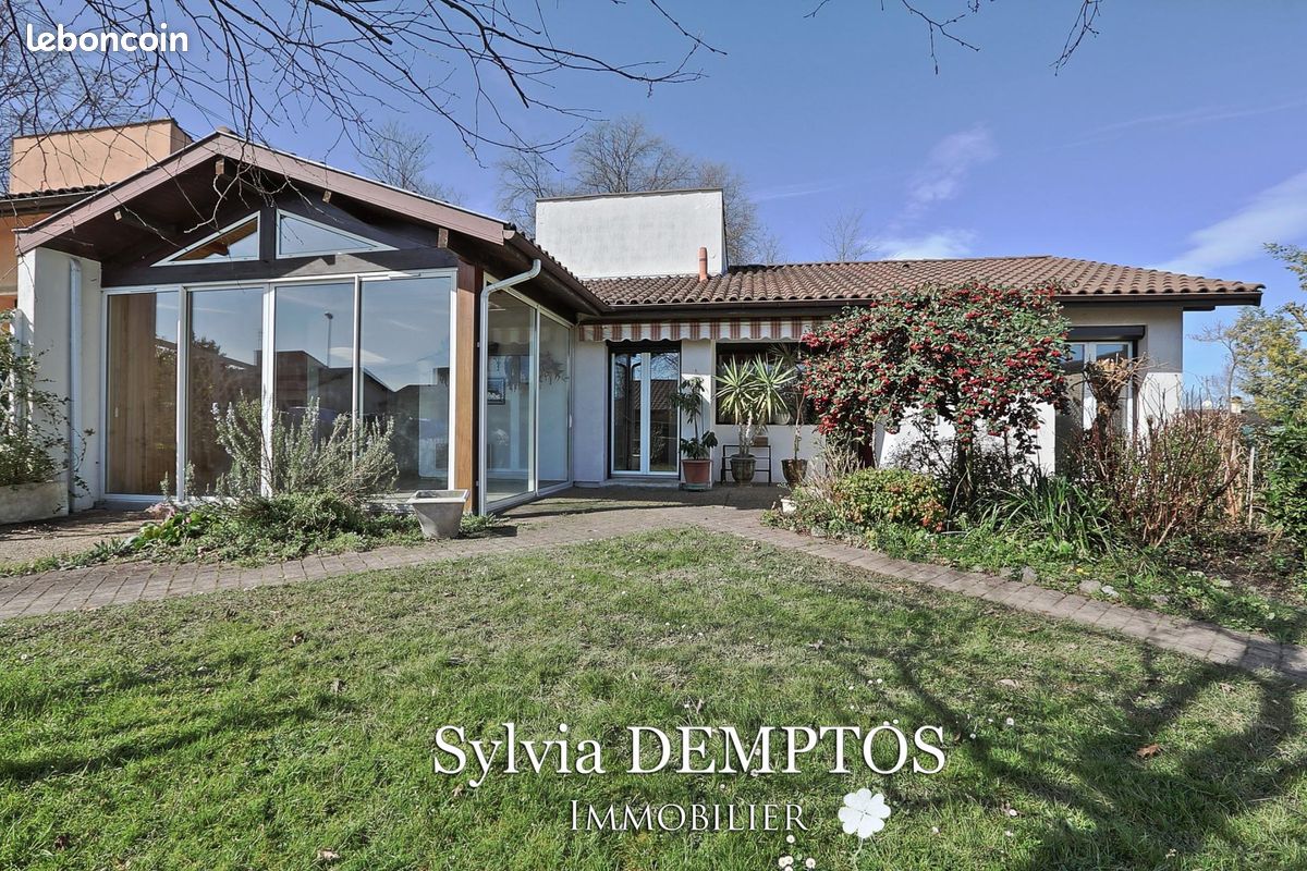 Propriété 5 pièces 139 m² - Orthez 64300 (image principale 0)