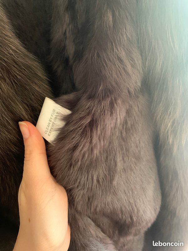 Manteau trench-coat en fourrure de lapin retournée (image 9)