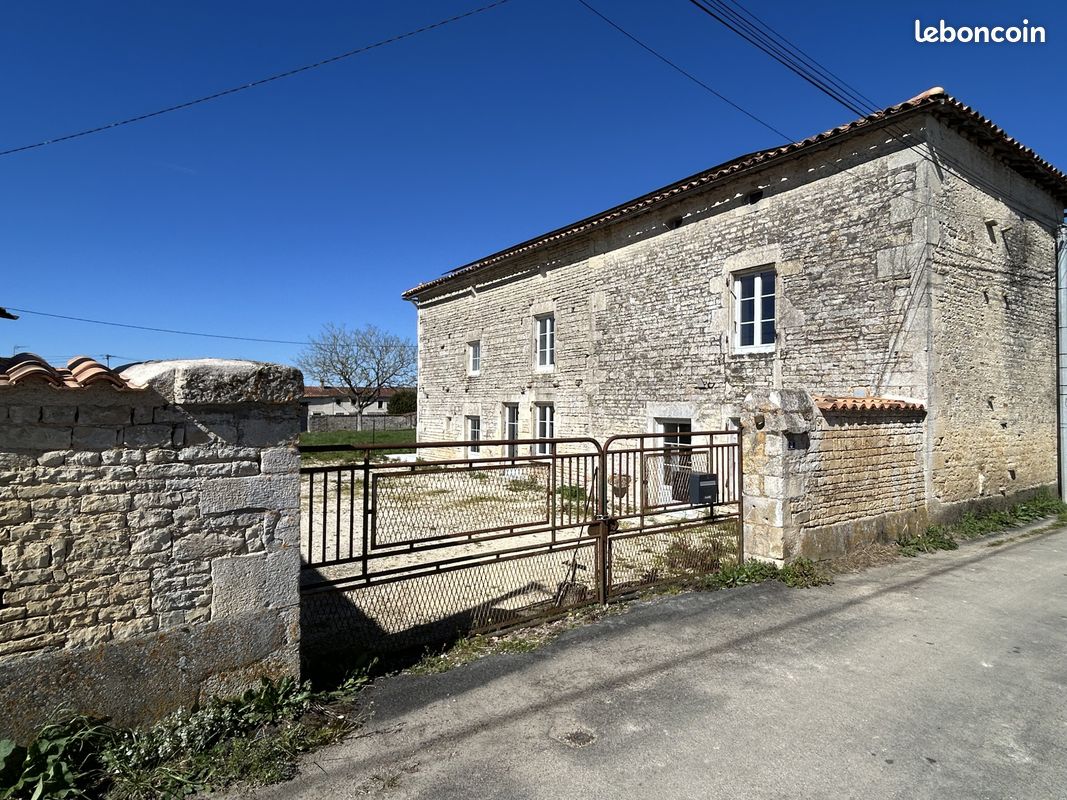 Maison 7 pièces 190 m² · à Chef-Boutonne · 190 m² · 220 290 €