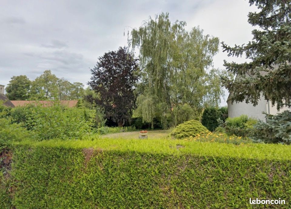 Terrain 838 m² · à Saint-Fargeau-Ponthierry · 160 000 €