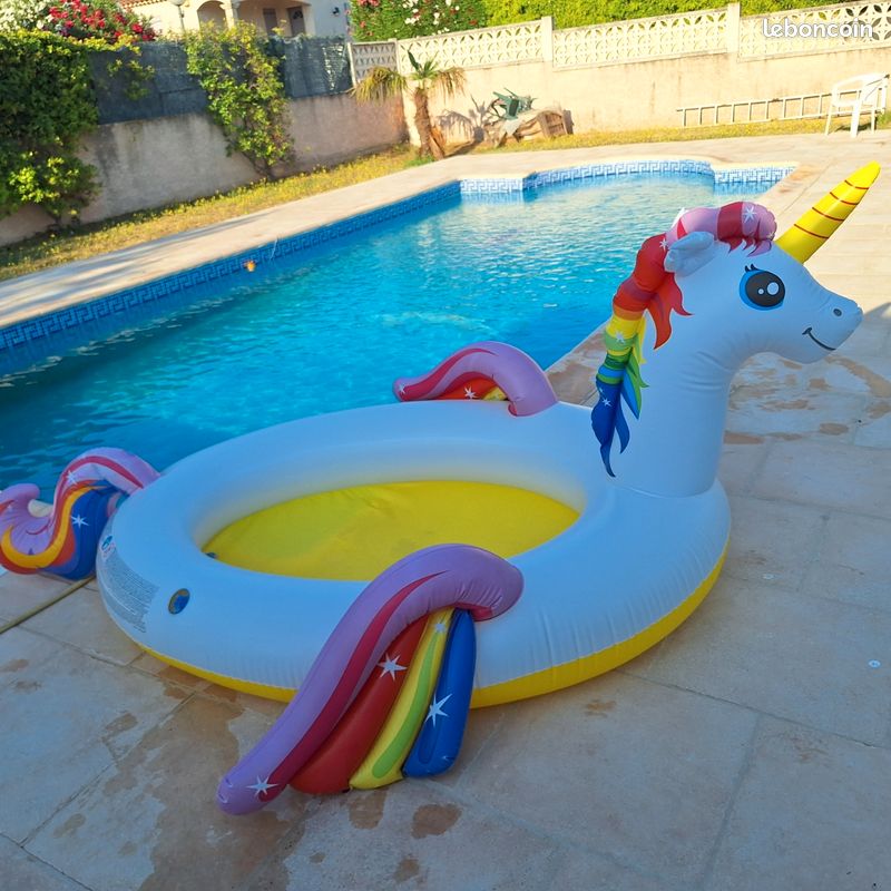 Piscine Gonflable Aquastic Licorne – 180x135x19 Cm, Fontaine Intégrée, 88 L, Pour Enfants De 3 à 6 Ans