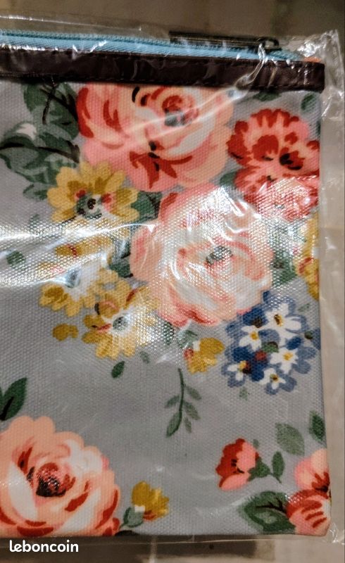 Trousses à maquillage 💄 et ou 🌺 de toilette 🌸 (image 8)