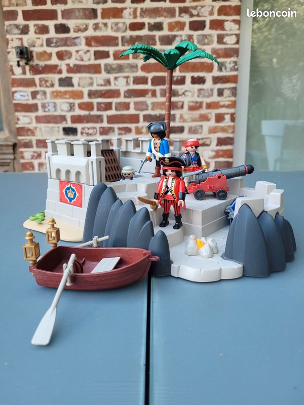 Playmobil fort pirates et prison (image 1)