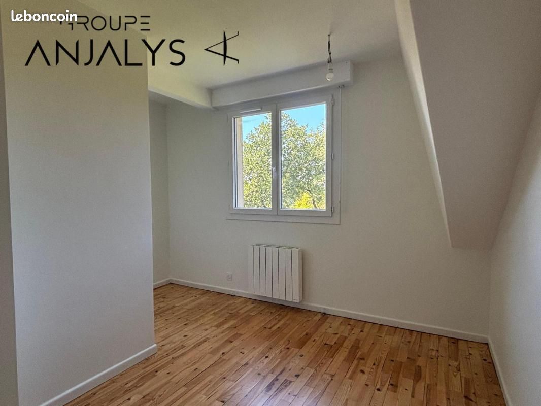 Maison a louer decines-charpieu - 5 pièce(s) - 125 m2 - Surfyn