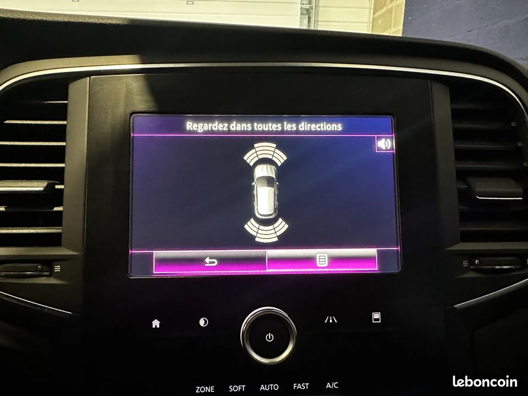 RENAULT Megane 1.5 D 110ch Intens - 2016 - Suivi complet - LED - Radar de recul (image 18)