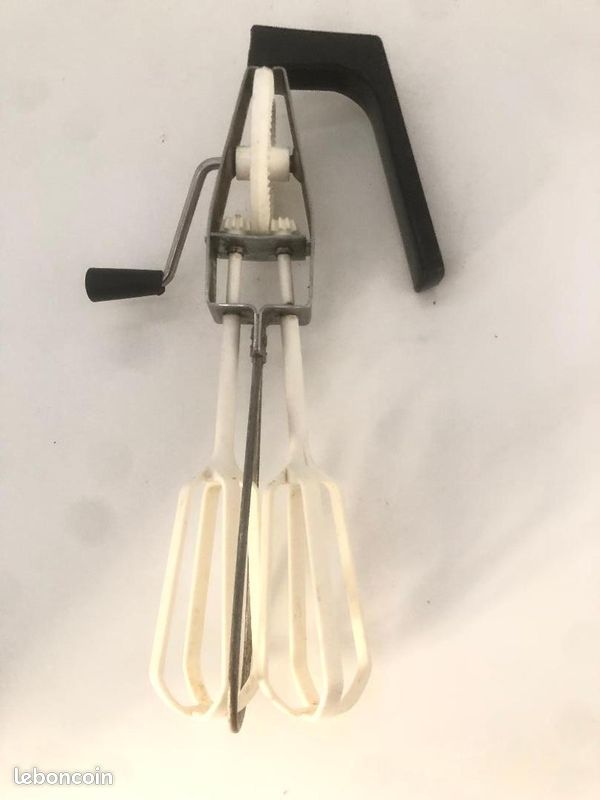 ANCIEN BATTEUR MANUEL Vintage EUR 4,50 - FR