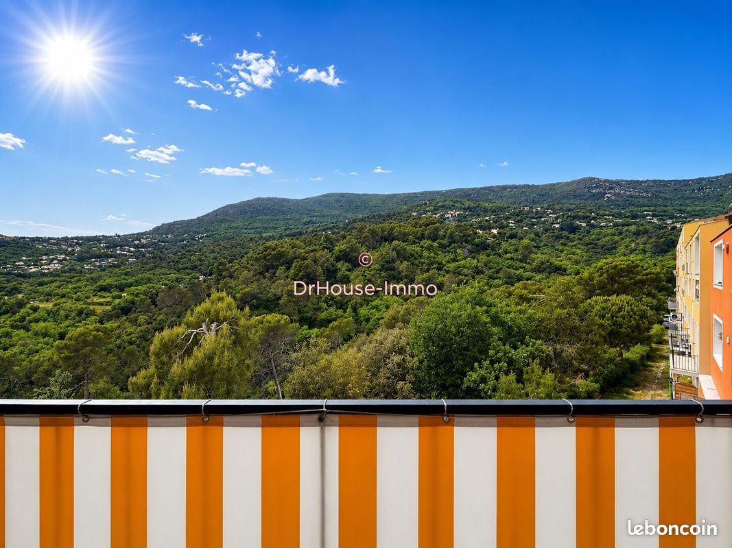 Appartement 4 pièces 92 m² · à Carros · 92 m² · 249 000 €