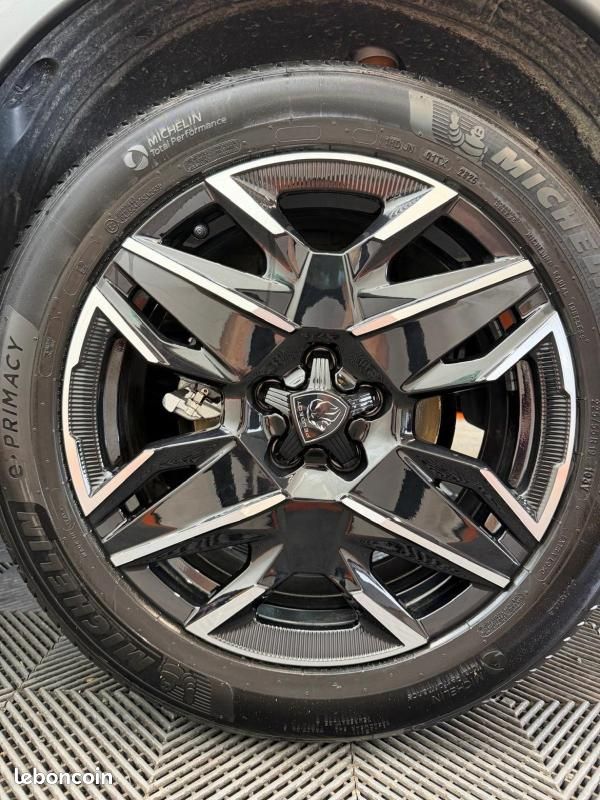 Peugeot 3008 (3) 1.2 HYBRID 145 ALLURE E-DCS6 PACK VISION 360 (image 15)