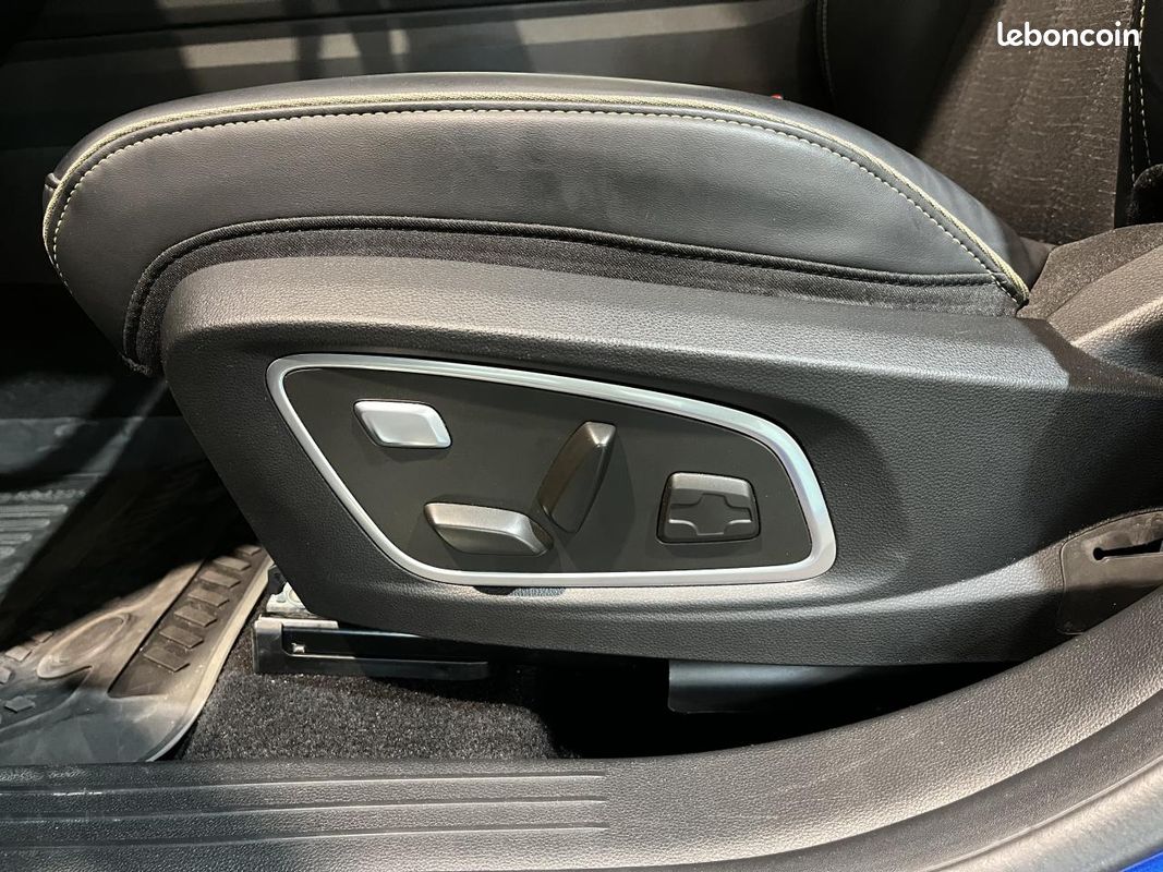 RENAULT AUSTRAL 1.2 E-Tech Hybride - 200CH - CAMÉRA 360° - SIÈGES CHAUFFANTS - BAVETTES (image 10)