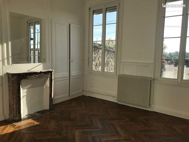 https://img.leboncoin.fr/api/v1/lbcpb1/images/75/f3/a5/75f3a5a1ac83079bd3a2de2176322f1a9bc1c619.jpg?rule=ad-image