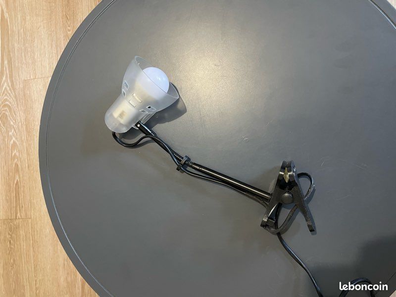Lampe de bureau (image 1)