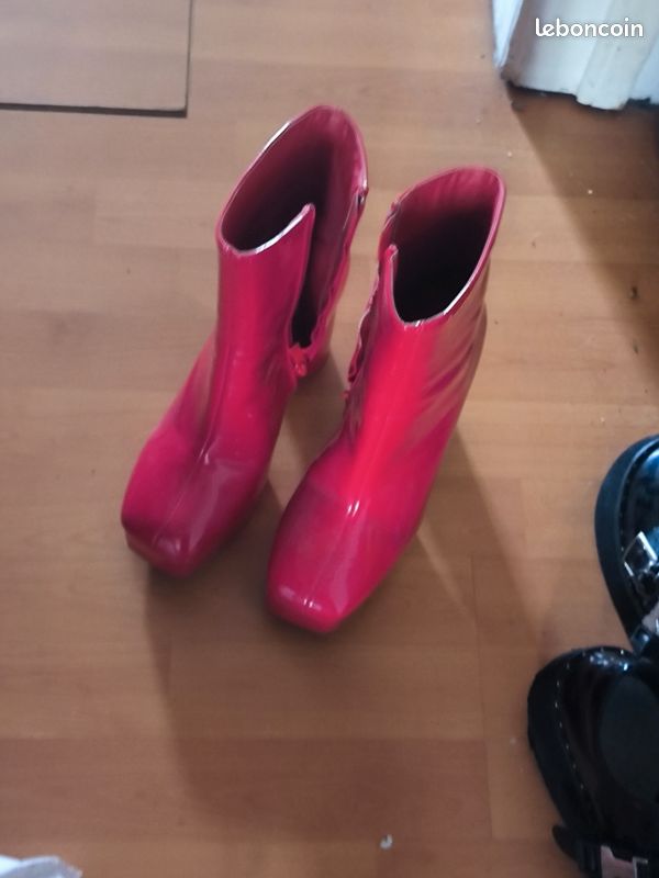 Chaussures à talon rouge (image 1)