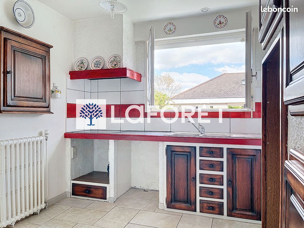 Maison 7 pièces 130 m² - Bressuire 79300 (image principale 11)