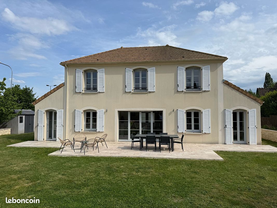 Maison 6 pièces 159 m² · à La Queue-les-Yvelines · 159 m² · 560 000 €